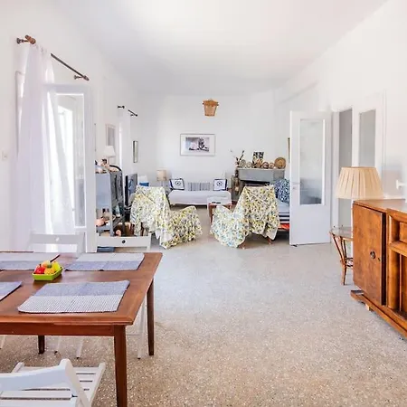 דירה Traditional Floor 90 Meters From The *