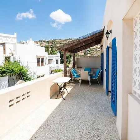 Traditional Floor 90 Meters From The * Μπατσί