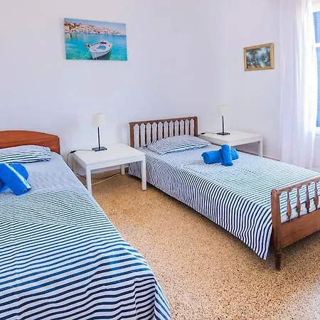 דירה Traditional Floor 90 Meters From The