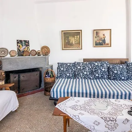 Traditional Floor 90 Meters From The * באטסי