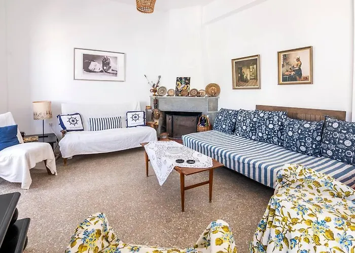 Traditional Floor 90 Meters From The Apartament